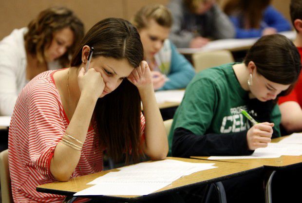 Aleksandra Abrahamowicz and Amber Champman take a practice AP test
